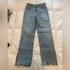 🎉NWOT 🎉 Abercrombie & Fitch Light “The 90’s Straight Ultra High Rise” Jeans